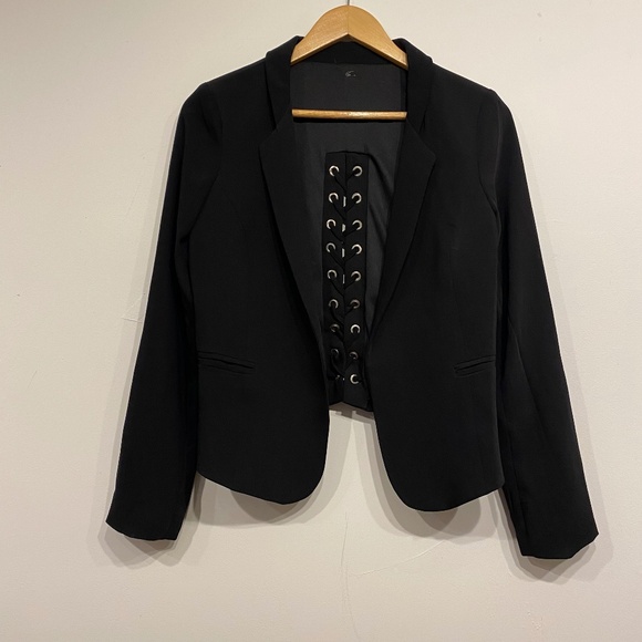 Lord & Taylor Black Lace Up Back Unstructured Cropped Blazer Size Small - Picture 1 of 3